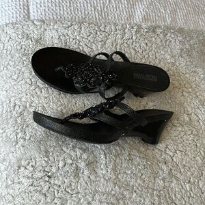 Beaded Kenneth Cole reaction slip on heels. Lacey Zone